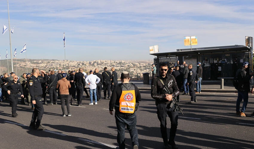 İsrail - Hamas savaşında son durum... İnsani ara 1 gün daha uzadı! Dünyanın dört bir yanından çağrı var