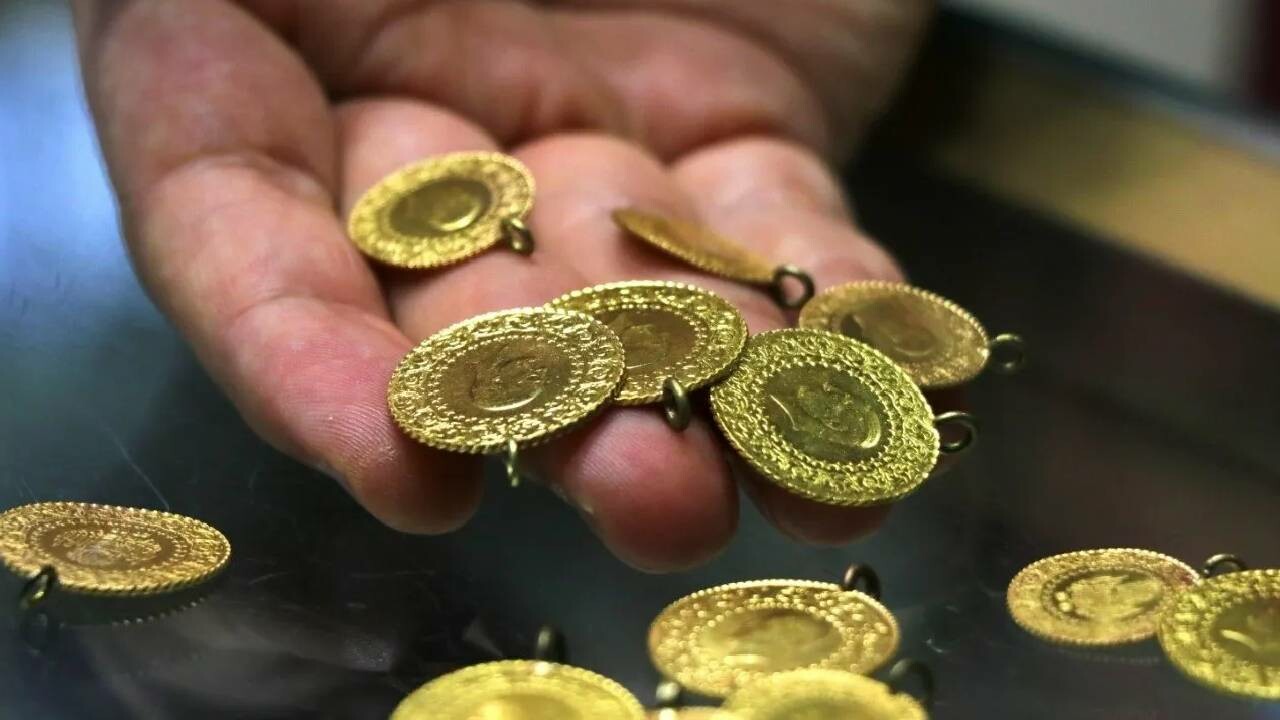 Altın güne düşüşle uyandı! 30 Kasım Perşembe altın piyasasında son durum ne oldu? Gram altın ve çeyrek altın kaç lira? Güncel altın fiyatları ne kadar?