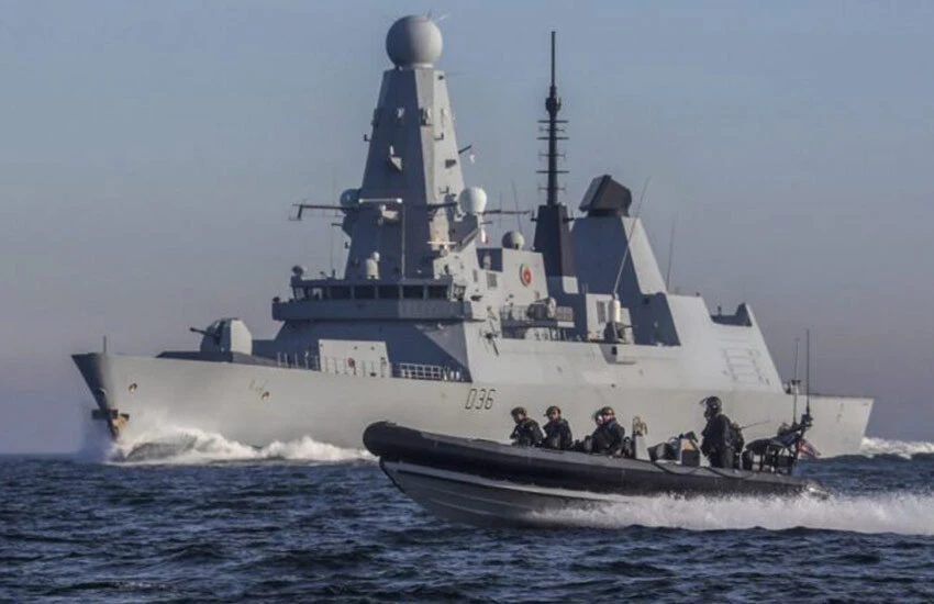 İngiltere'nin savaş gemileri hazır! Orta Doğu'da tansiyonu yükseltecek hamle