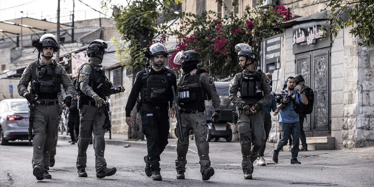 Gazze'de ölüm, Kudüs'te zulüm: Mescid-i Aksa'da Müslümanlara sert müdahale