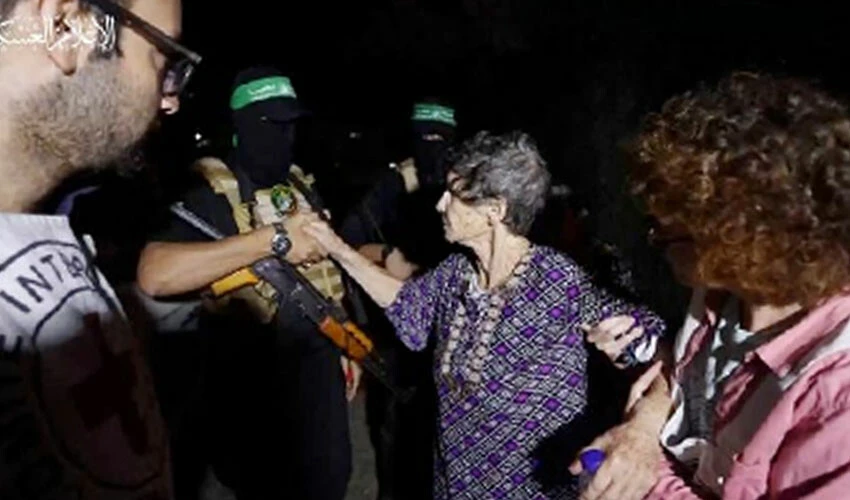 Hamas'ın elini sıkan İsrailli esir liderleriyle aralarında geçen konuşmayı anlattı