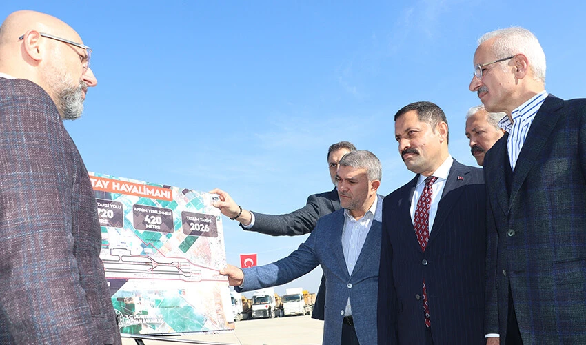 Ulaştırma Bakanı Abdulkadir Uraloğlu Hatay Havalimanı için tarih verdi