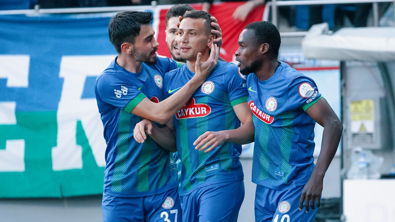 Rizespor, Başakşehir&#039;i 90+2&#039;de devirdi