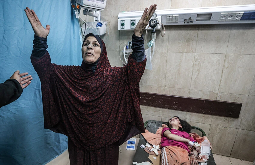 İsrail'in saldırıları sonrası çok sayıda Filistinli çocuk ve kadın yaralandı.