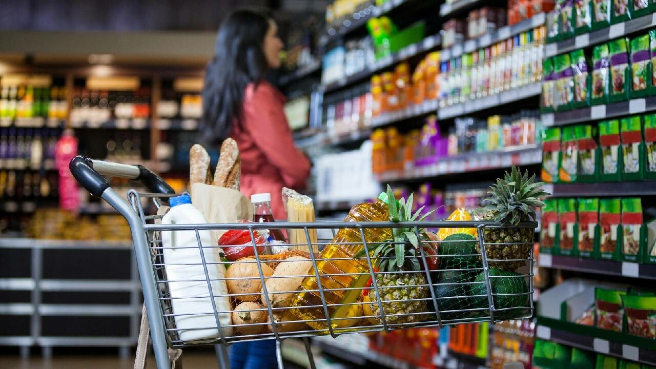 Pazarla market arasındaki makas açıldı! Semt pazarları marketleri solladı: Peki vatandaş hangi ürünü nereden almalı?