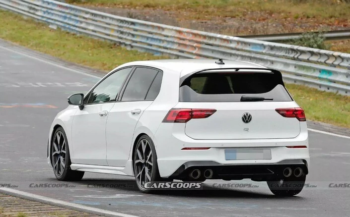 Volkswagen'in Golf 2024 kanlı canlı sızdırıldı, tasarımı da belli oldu