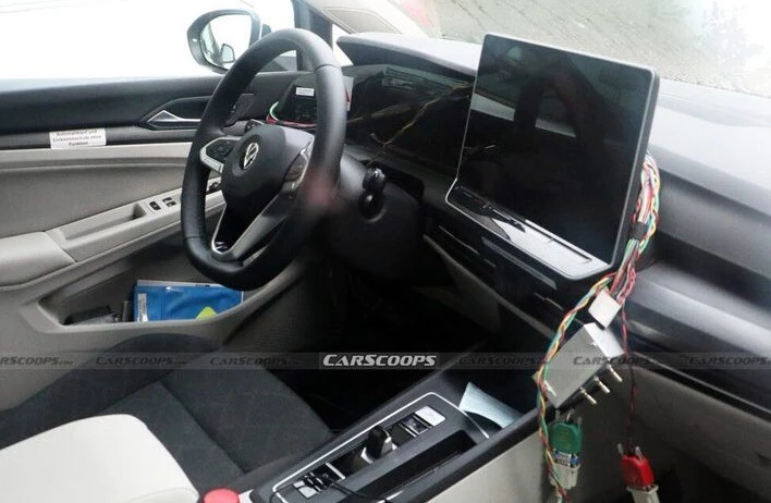 Volkswagen'in Golf 2024 kanlı canlı sızdırıldı, tasarımı da belli oldu