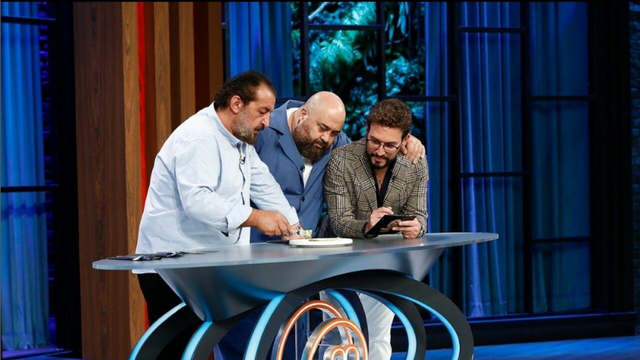 Masterchef’te Tolga elendi, Mehmet Yalçınkaya konuşmasıyla duygulandırdı