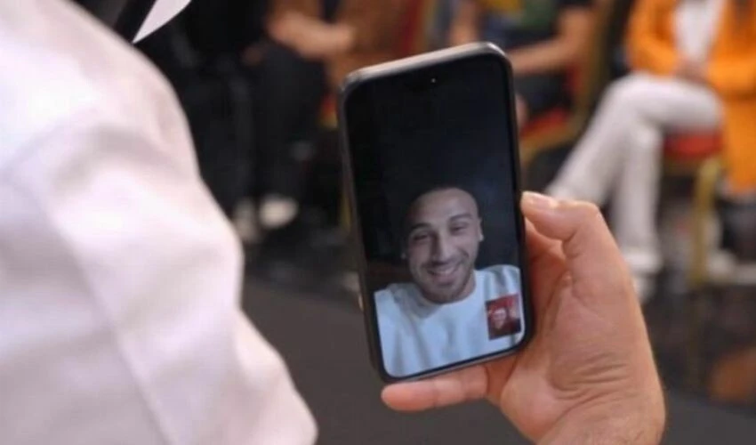 Hasan Can Kaya çekim esnasında Cenk Tosun'u aradı, aralarındaki diyalog izleyiciyi kahkahaya boğdu