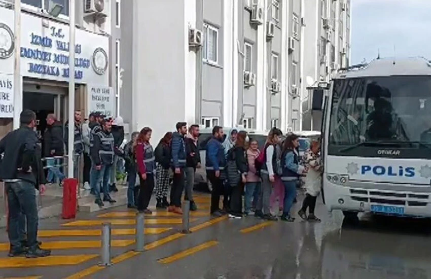 İzmir merkezli dolandırıcılık operasyonunda çeteye darbe vuruldu.