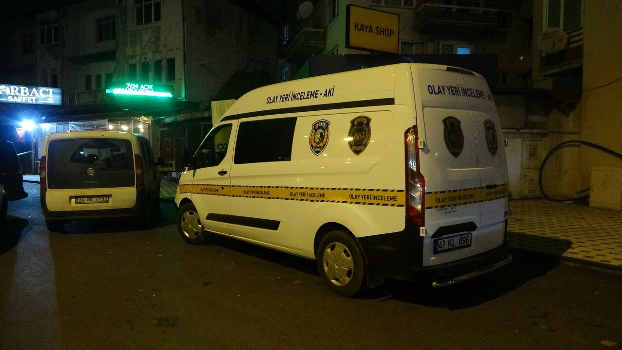 Yol kenarında bıçaklanmış halde bulundu!