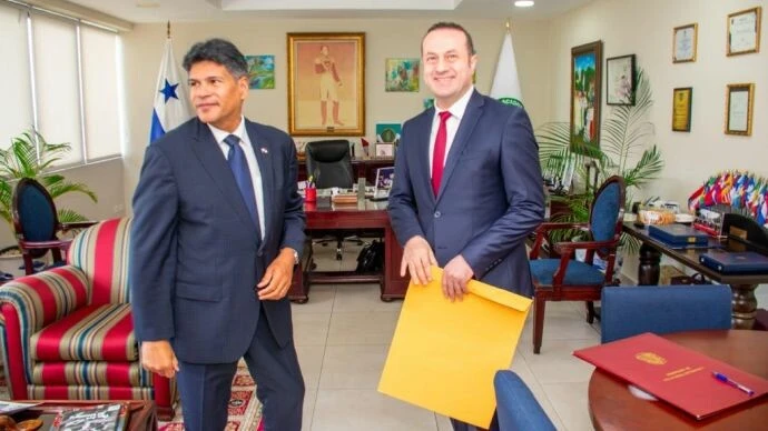 Fatih Kol, Panama Fahri Konsolos atamasıyla Türkiye'yi onurlandırdı