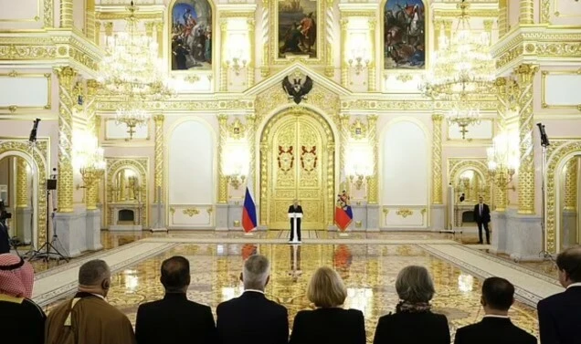 Törendeki Putin'in dublörü müydü? Kimse Rus lidere yaklaşamadı ilginç anlar