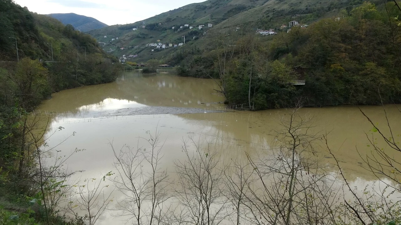 Trabzon'un turizm merkezi gölleri sinsi tehlikenin tehdidi altında