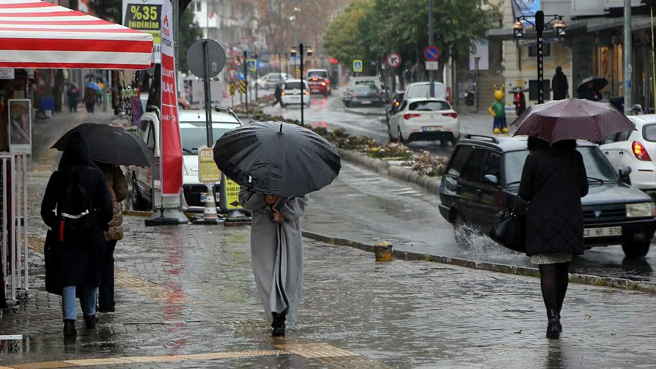 Bursa, Balıkesir, Çanakkale... Meteoroloji &#039;Çok kuvvetli yağacak&#039; diye uyardı! (7 Aralık 2023 il il hava durumu raporu)