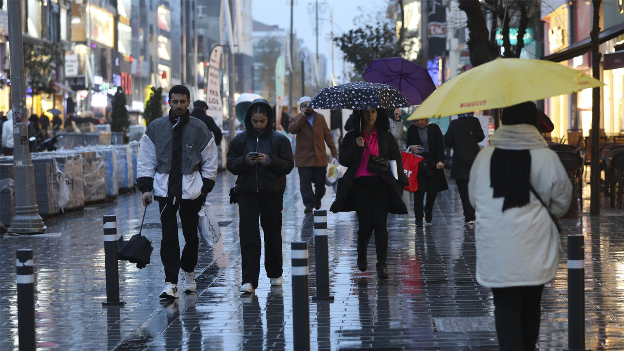 Meteoroloji&#039;den 14 il için sarı ve turuncu uyarılar! İstanbul için de alarm verildi... Bugün hava nasıl olacak? İşte İstanbul, Ankara, İzmir ve il il 8 Aralık hava durumu...