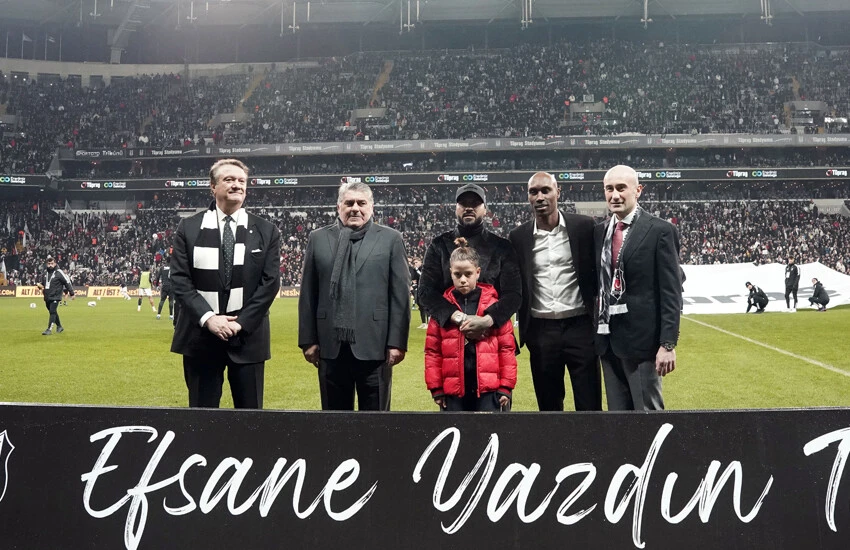 Beşiktaş'tan Quaresma ile Atiba'ya plaket