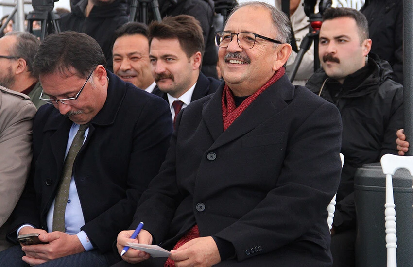 Bakan Özhaseki, deprem ve kentsel dönüşüme vurgu yaptı.