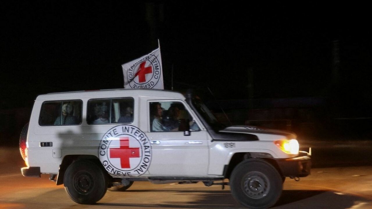 Son dakika! İnsani yardım taşıyan Kızılhaç konvoyuna silahlı saldırı: 2 ölü, 7 yaralı!