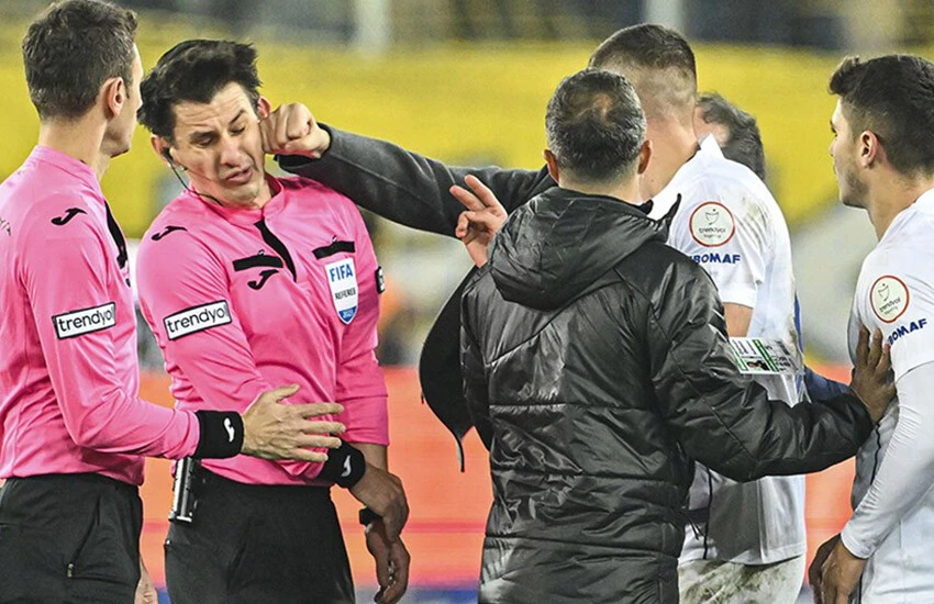 CHP'den Halil Umut Meler'e yumruklu saldırıya kınama