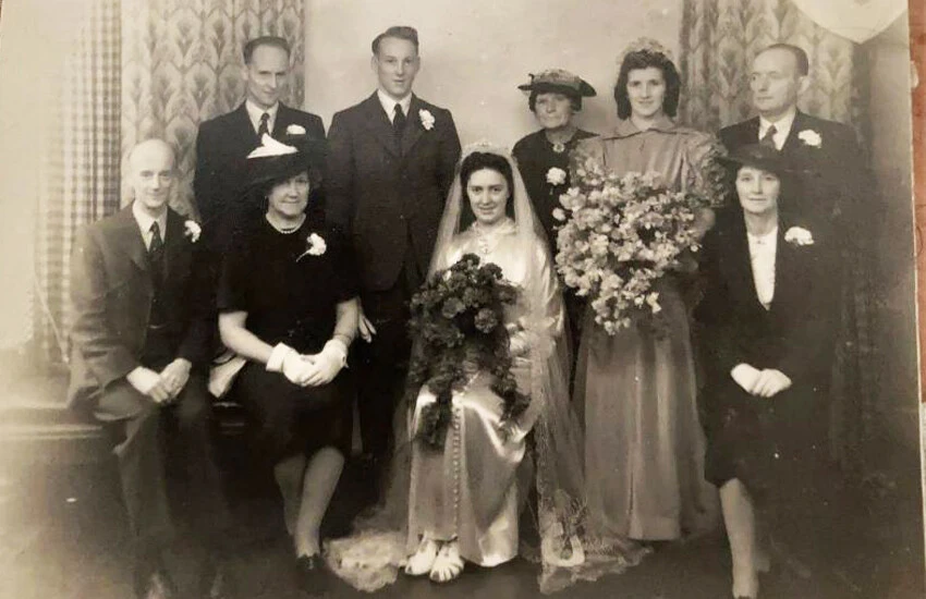 İkinci dünya savaşında tanışmışlar.  