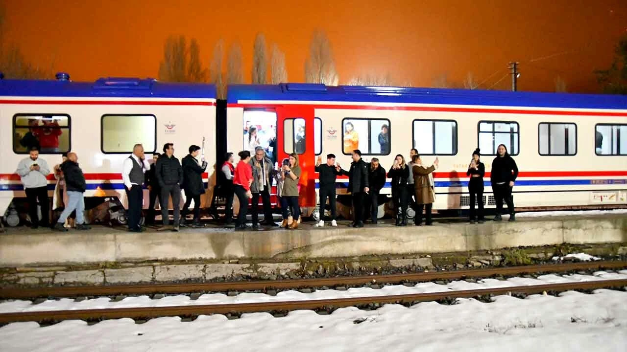 Turistik Doğu Ekspresi yeni sezonda ilk seferine çıktı