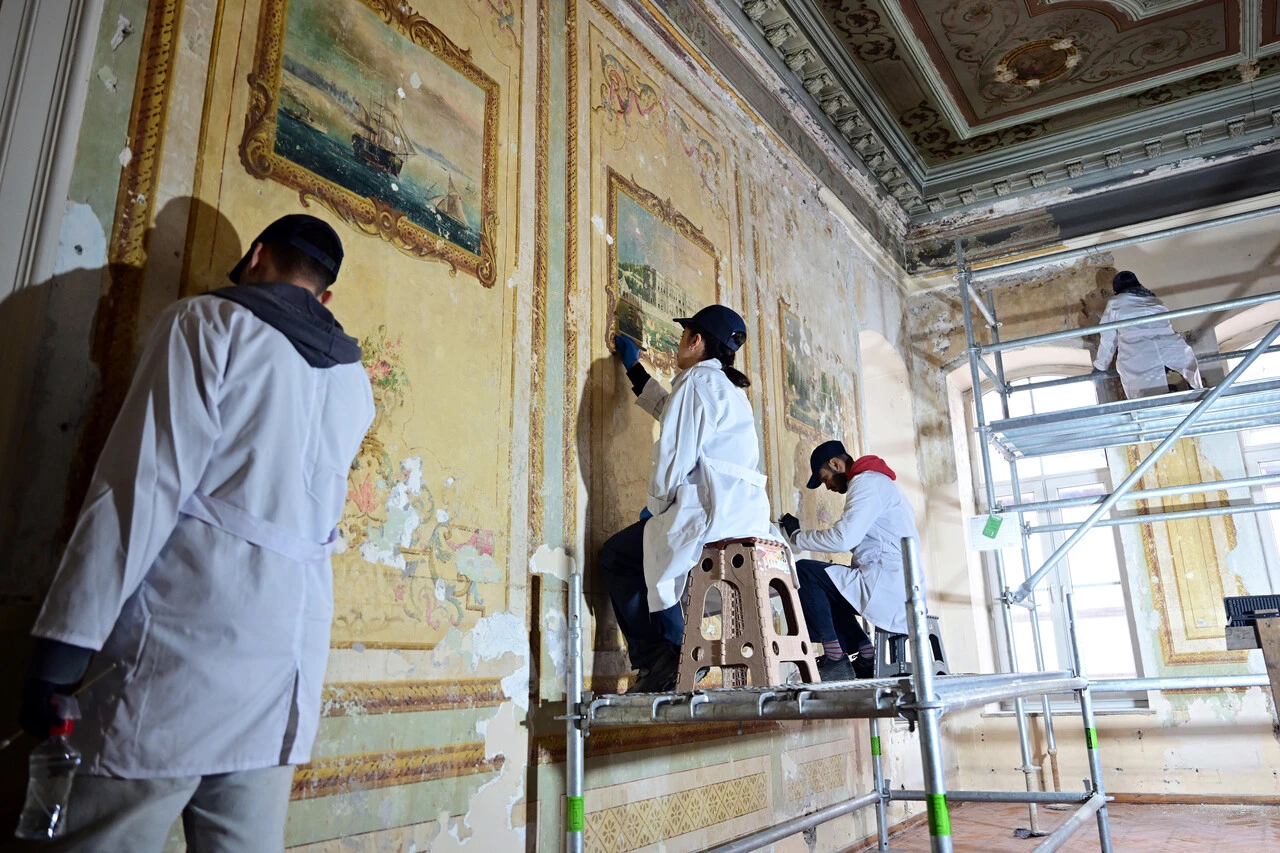 Yıldız Sarayı'nda 19.yüzyıla ait süslemeler ortaya çıkarıldı