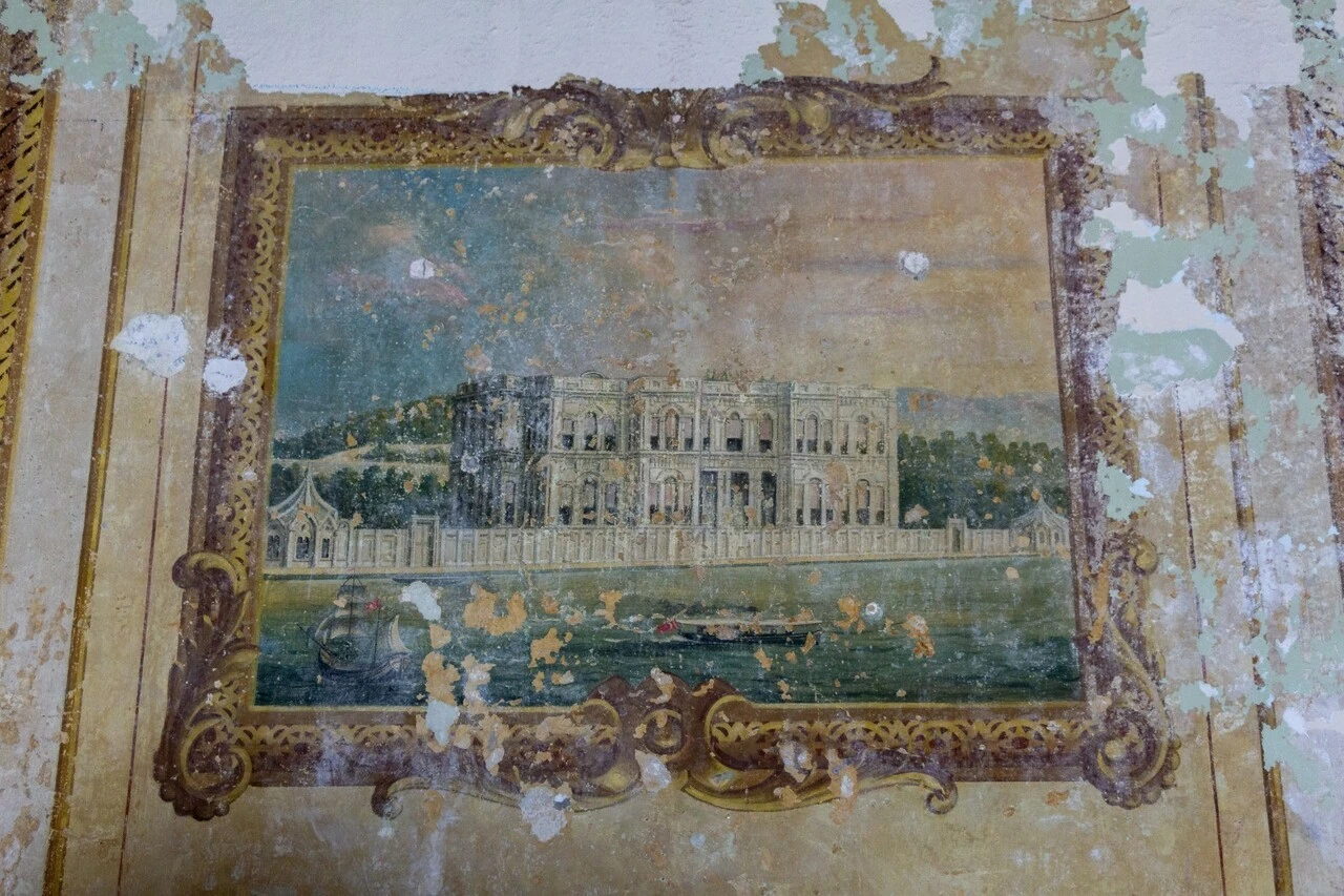 Yıldız Sarayı'nda 19.yüzyıla ait süslemeler ortaya çıkarıldı