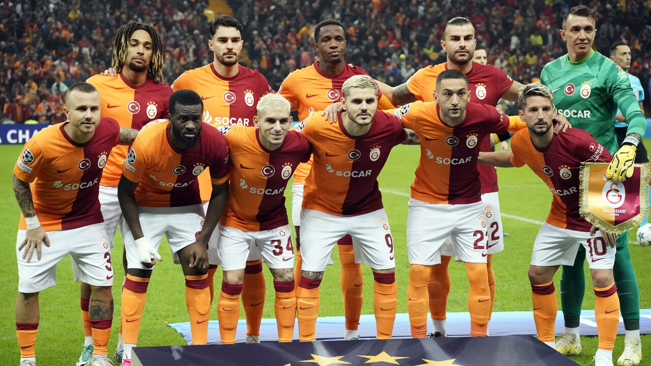 Galatasaray&#039;dan kadro dışı kararı! Yıldız futbolcu gözden çıkarıldı