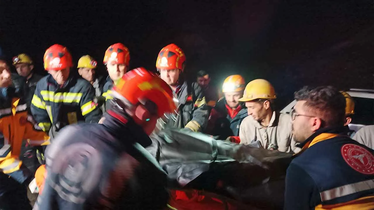 Krom madeninde göçük: 2 işçi hayatını kaybetti