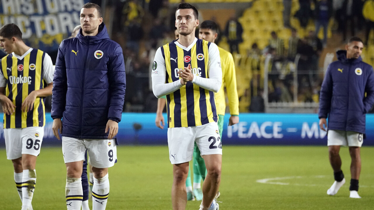 Fenerbahçe taraftarından bebeğini kaybeden Umut Nayir&#039;e destek