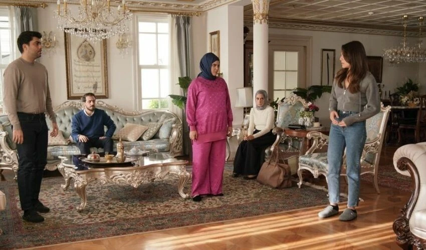 Kızılcık Şerbeti’nden yılın rekoru! 3 saat dünya gündeminde kaldı