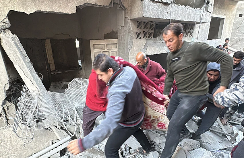 İsrail'in Gazze'deki bombalı saldırıları devam ediyor.