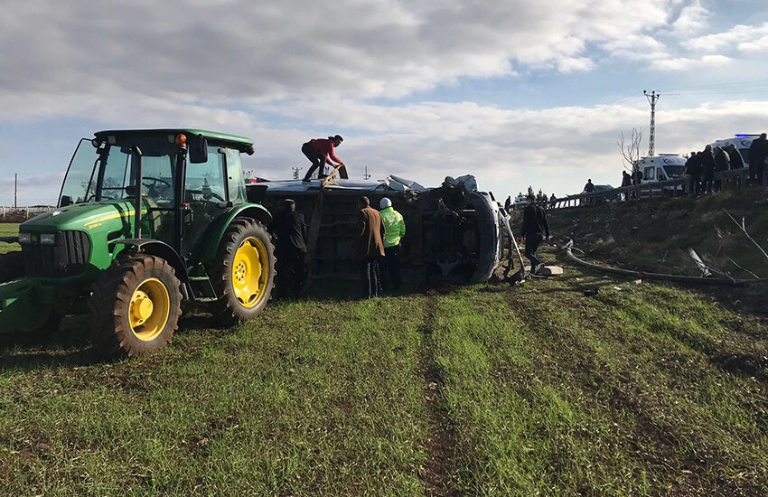 Diyarbakır’da 2 feci kaza: 2 ölü, 3’ü ağır 17 yaralı