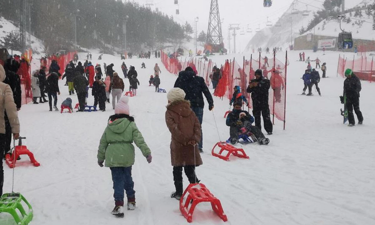 Ülkenin doğusu kara teslim: Her yer buz kesti