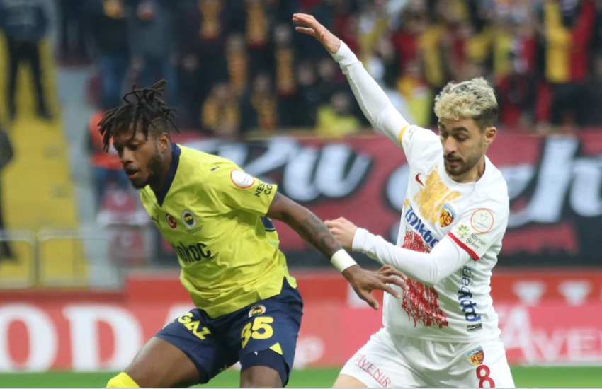 Fenerbahçe Kayseri deplasmanından lider dönü! Maç sonucu: Kayserispor 3-4 Fenerbahçe