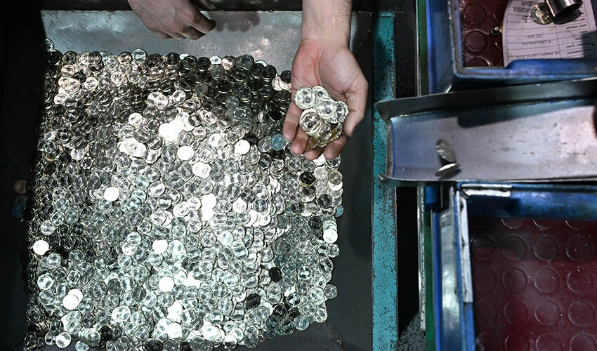 Darphaneden "5 liralık hatıra paralardaki Atatürk rölyefinin benzemediği" iddialarına cevap!