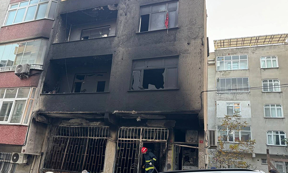 İstanbul'da iş yeri alevlere teslim oldu: Ölü ve yaralılar var