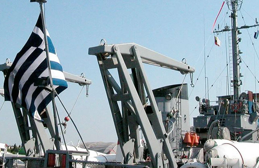 Kızıldeniz'deki krize Yunanistan da dahil oluyor: Miçotakis donanmaya emir verdi