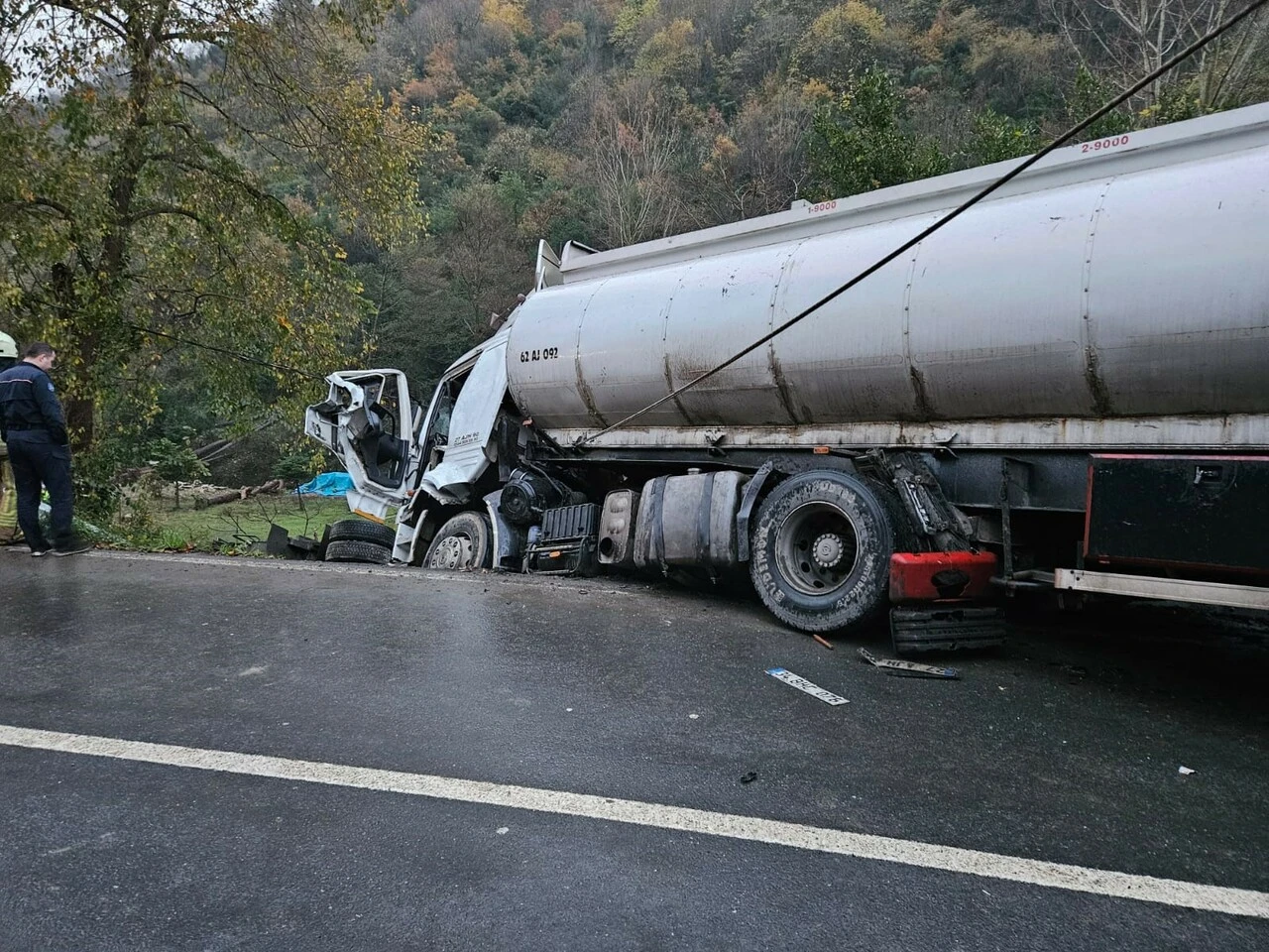 Sarıyer'de TIR dehşeti: Ölü ve yaralılar var