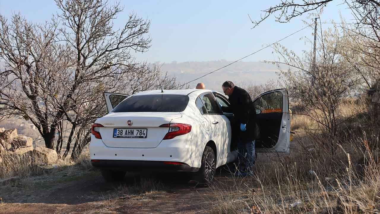 Kayseri'de yürekleri yakan intihar! Elektrik direğine asılı halde bulundu