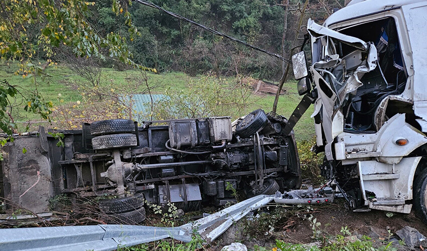 Sarıyer&#039;de TIR dehşeti: Ölü ve yaralılar var