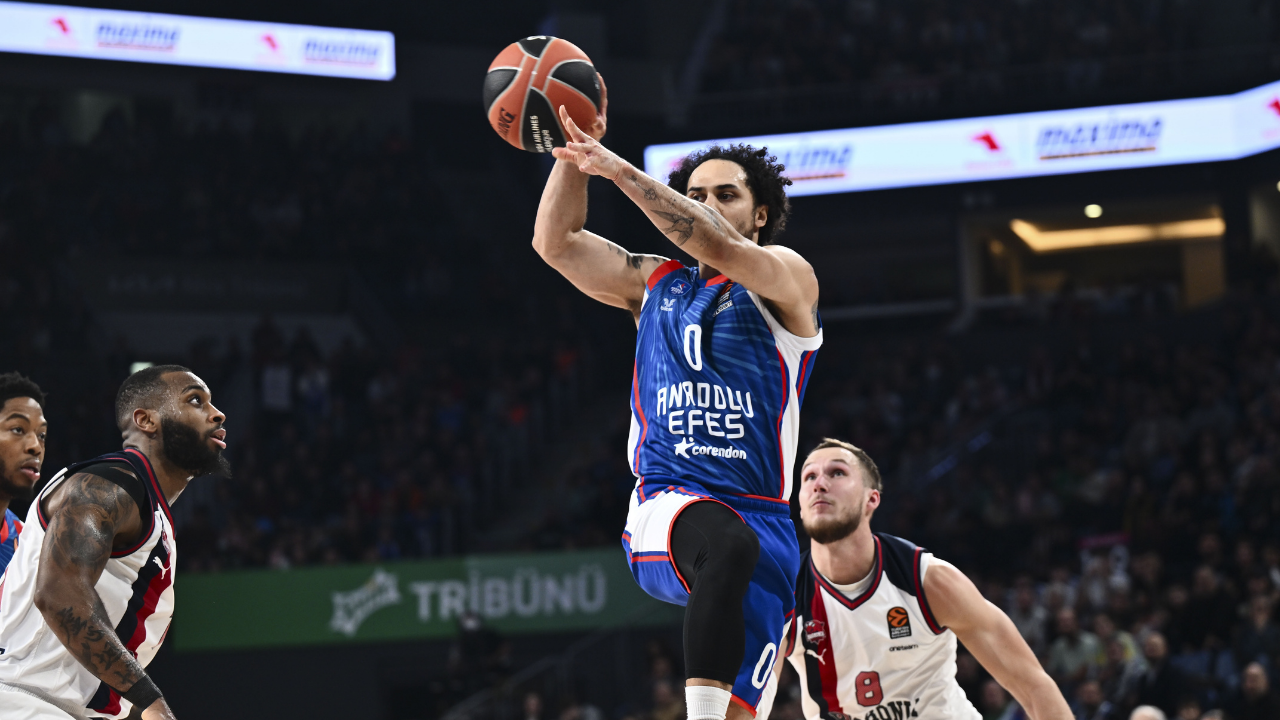 Anadolu Efes evinde kaybetti! Maç sonucu: Anadolu Efes: 80 - Baskonia: 87