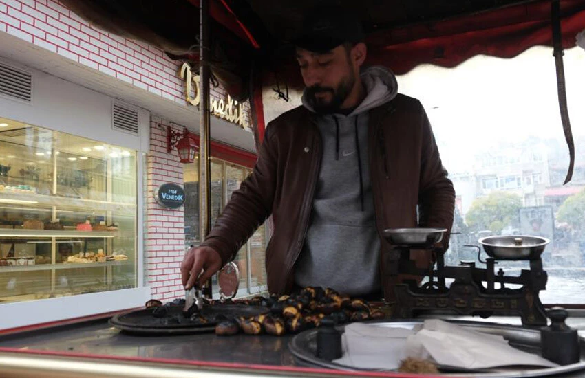 Soğuk havaların vazgeçilmezi pişmiş kestanenin kilogram fiyatı belli oldu