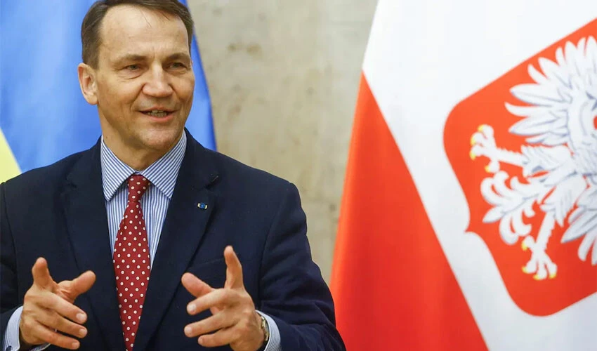 Sikorski'den Ukrayna'ya çarpıcı destek: Para transferi yapmak obüs namlusu yapmaktan daha kolay