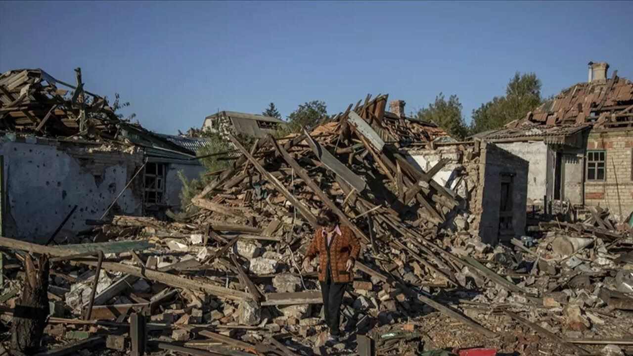 İHA&#039;larla denedi olmadı Rusya Herson&#039;a bomba yağdırdı: Ölü ve yaralılar var