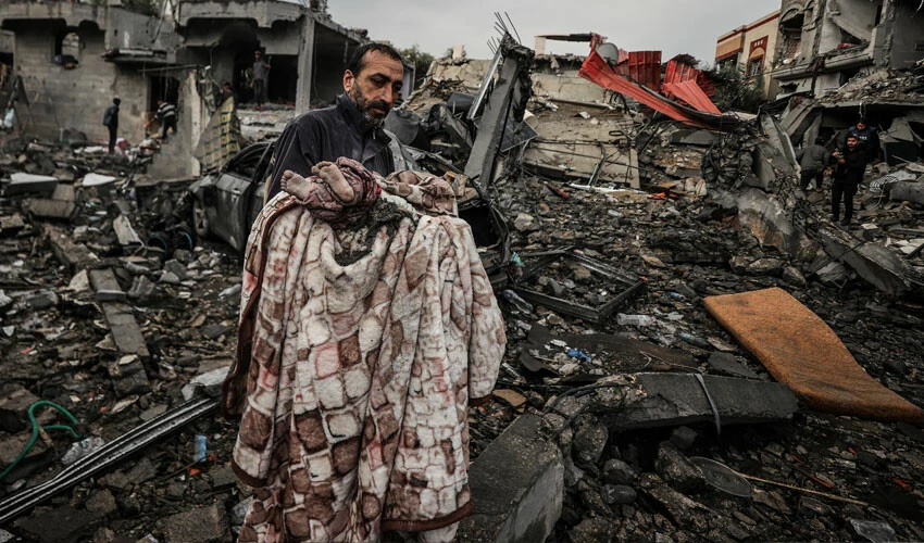 İsrail savaş suçu işlemekten vazgeçmiyor! Savaşın 80. gününde onlarca sivil öldürüldü