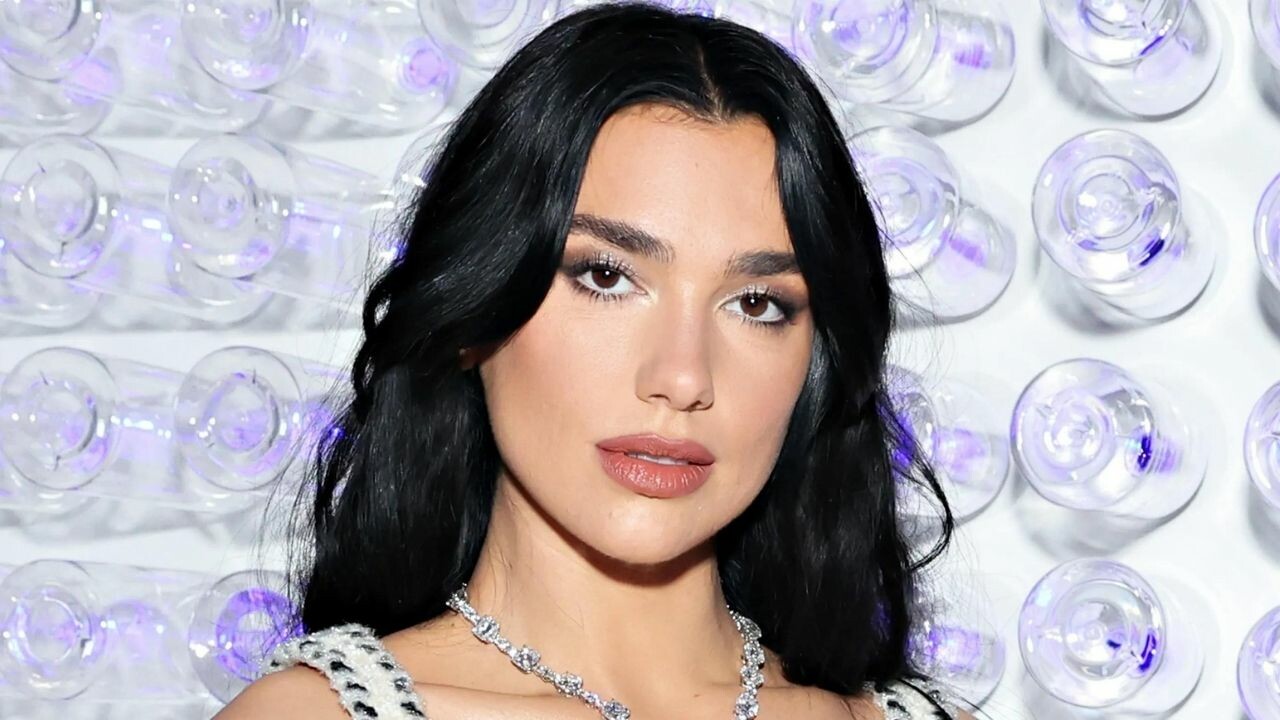 Dua Lipa'nın kazancı dudak uçuklattı! Milyarder olma yolunda ilerliyor