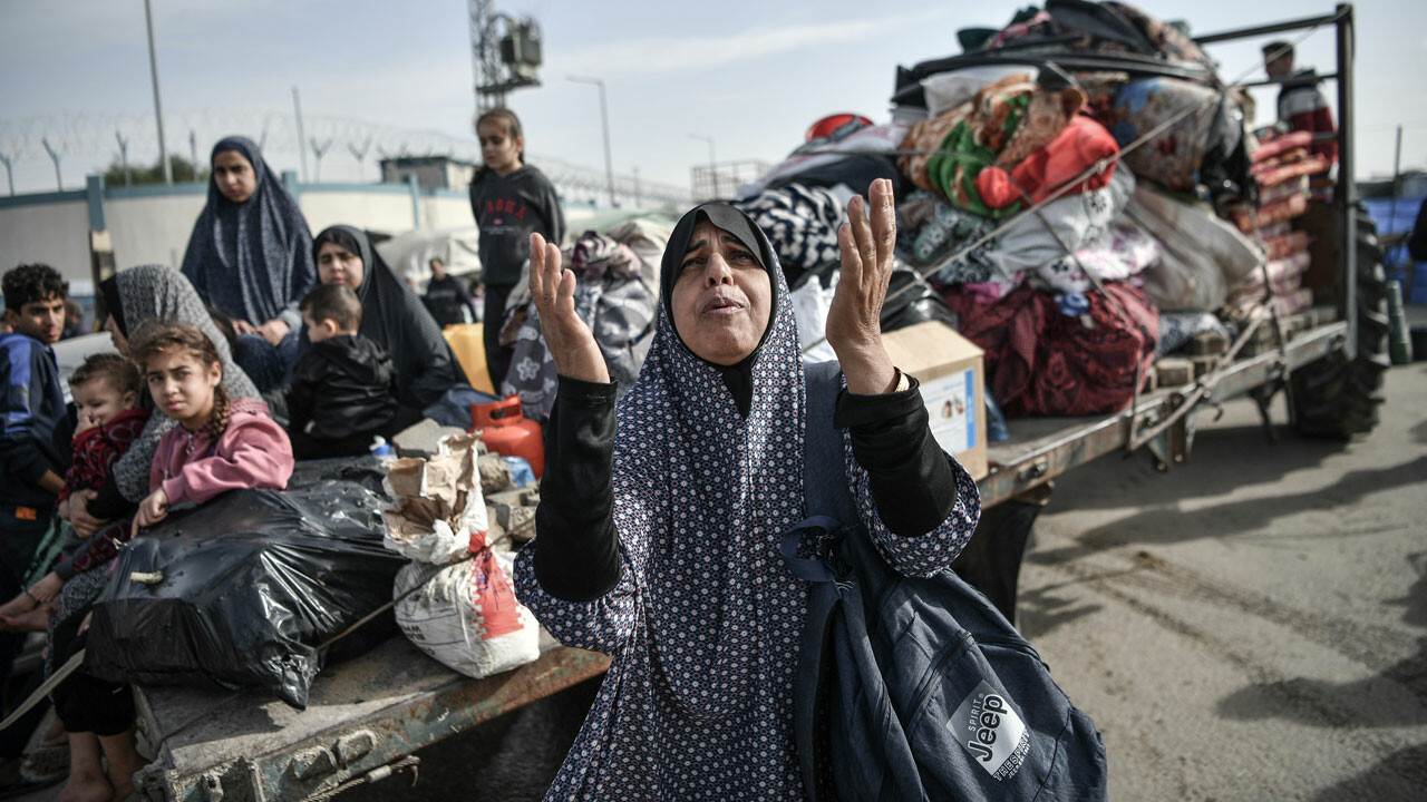 Netanyahu Gazze&#039;deki Filistinlileri &#039;gönüllü göç&#039; ettirmeye çalışıyor