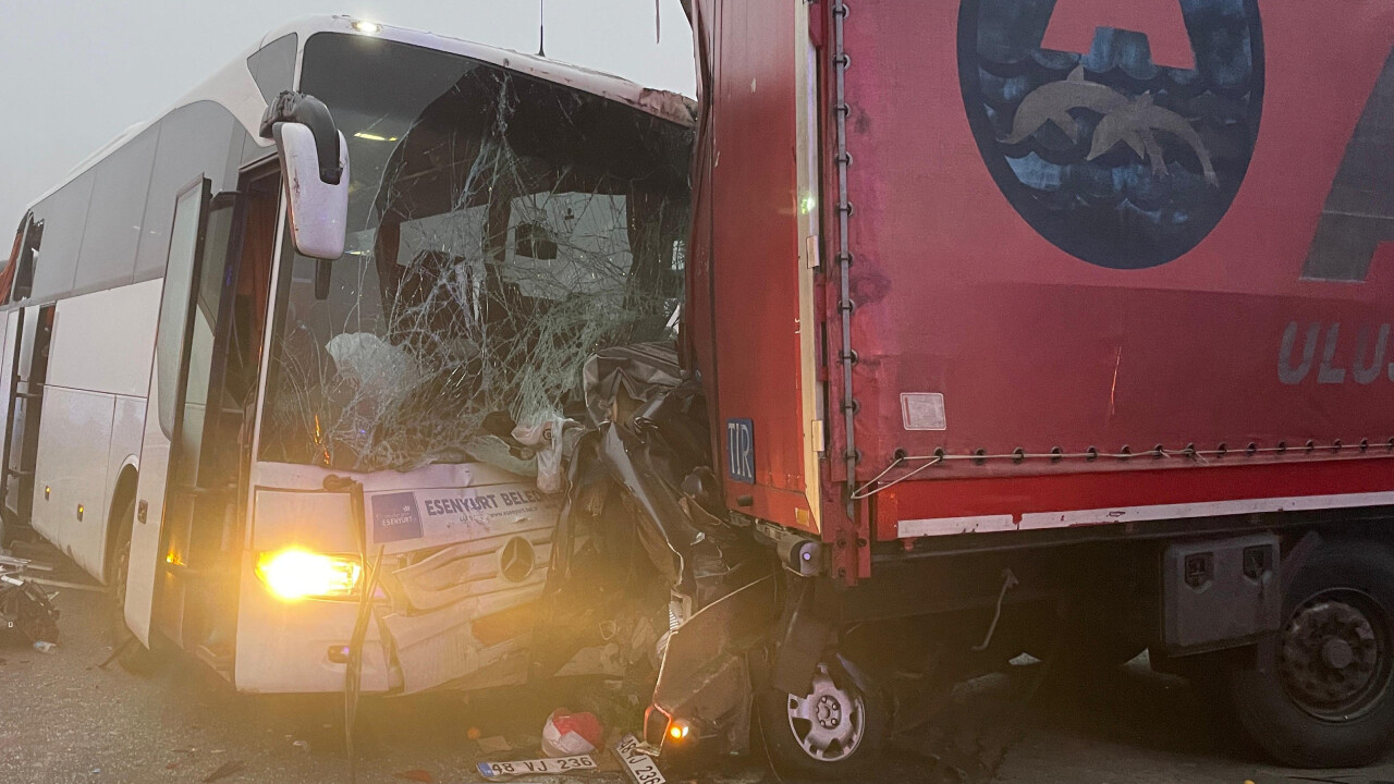 Kuzey Marmara otoyolu Sakarya’nın Dağdibi mevkii kazasında ölenlerin isimleri belli oldu